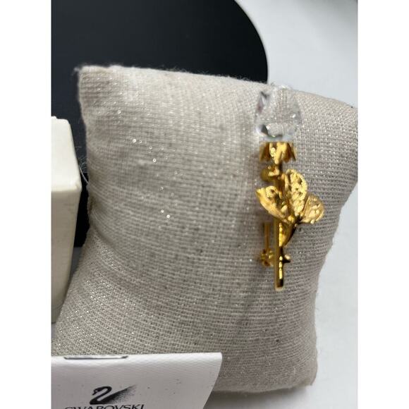 Swarovski Crystal Memories Gold
Plated Crystal Clear Rose Brooch in
Original Box - Picture 5 of 16